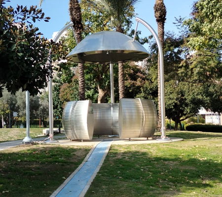 מרכז מבקרים בפארק אילן רמון: כיפת פלנטריום עוצרת נשימה בעיצוב סטודיו גריזים
