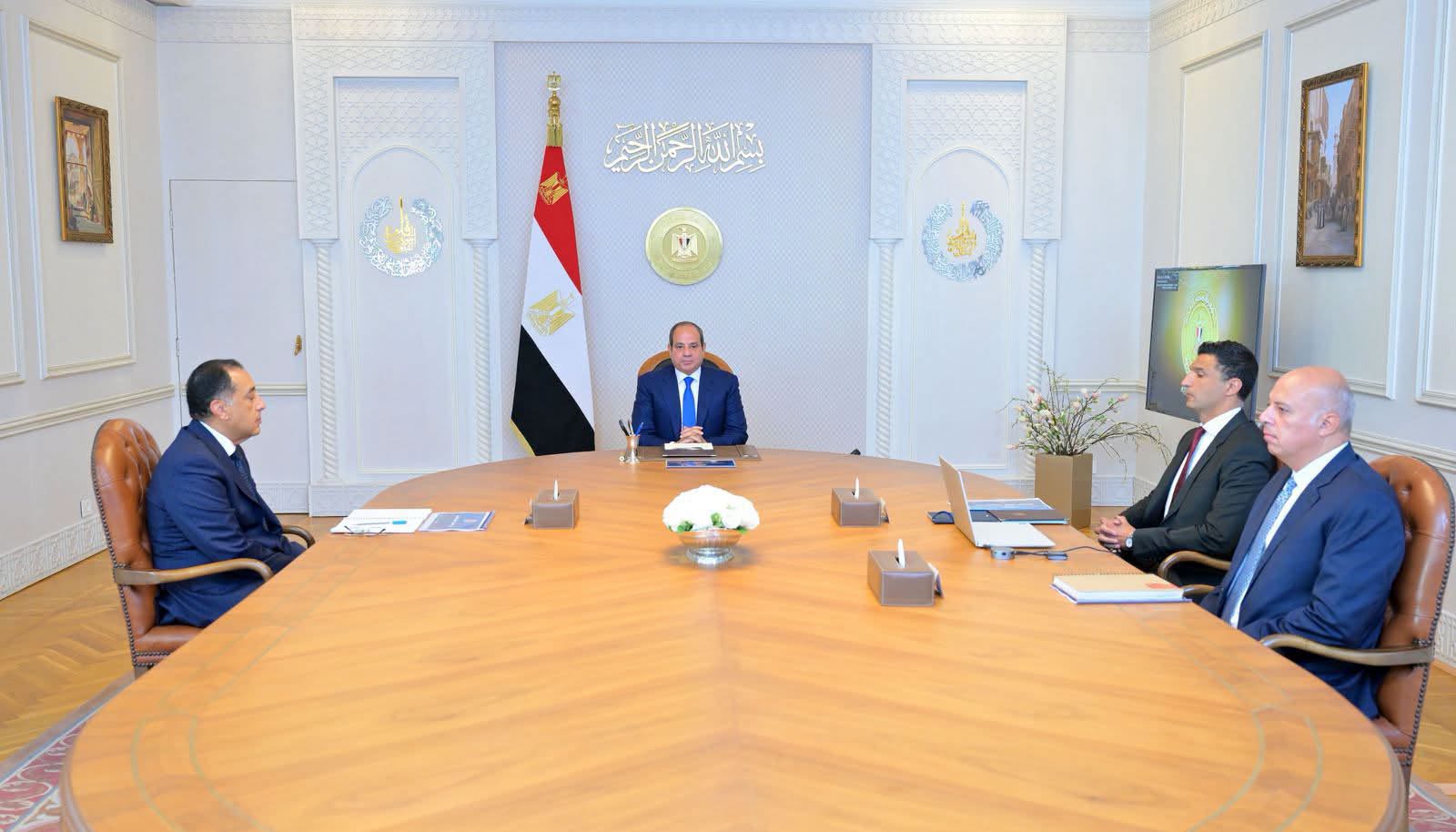 السيسى يجتمع بمدبولى لاستعراض الموقف التنفيذى للاستراتجية الصناعية الوطنية 2026 - 2030
