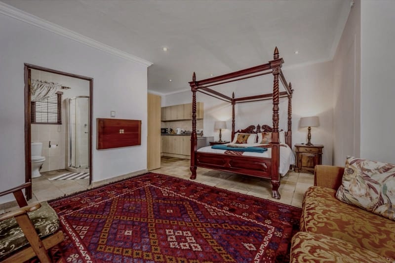 LUXURY BACHELOR UNITS