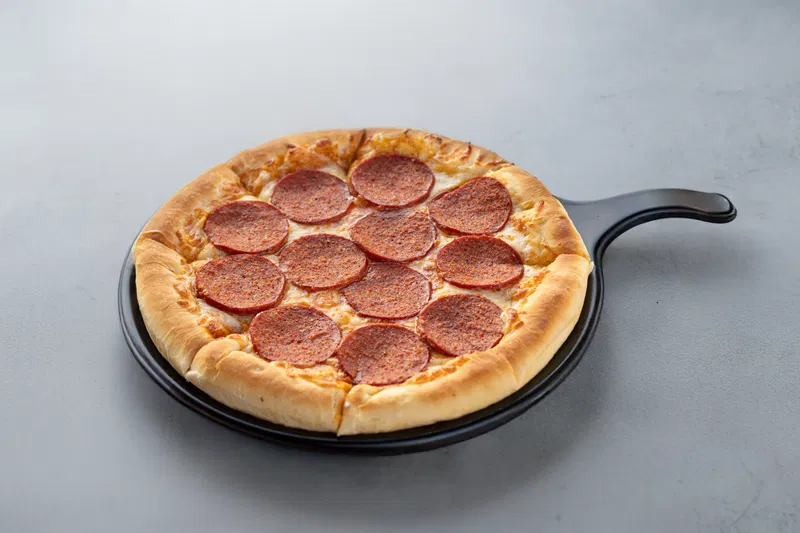 بيتزا بيروني