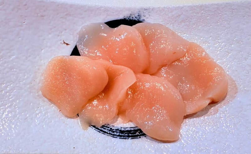 Scallop sashimi