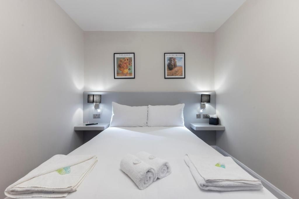 MARINA HOTEL LONDON, PADDINGTON 