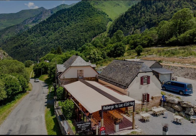 Repas avec le stage 166 auberge du lac d'Estaing 23 juillet 2025