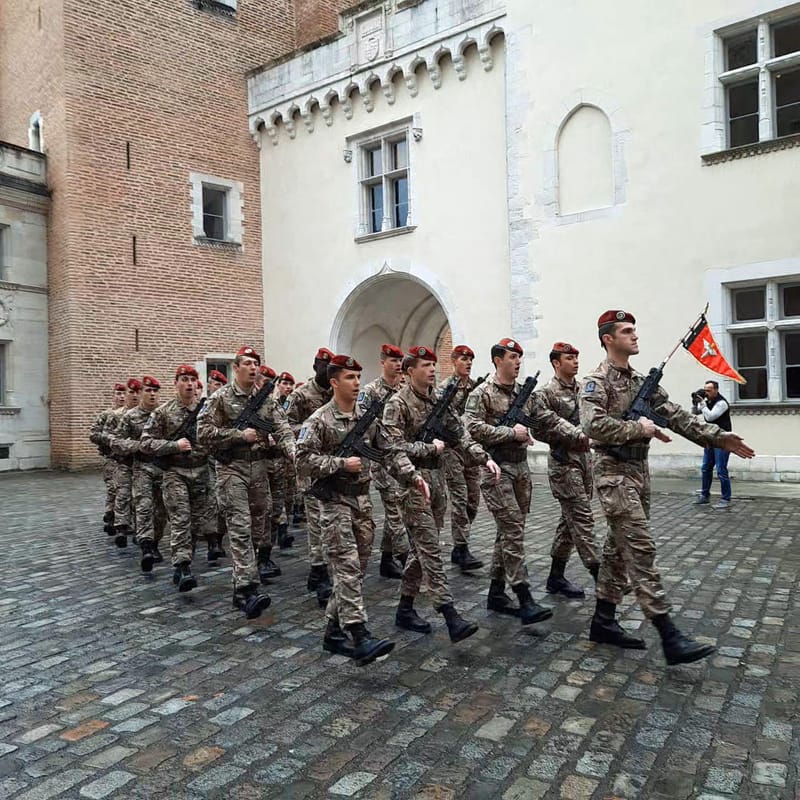 19 DEC 2025 PRESENTATION AU DRAPEAU DE LA DEUXIEME Section de Cadres Parachutistes