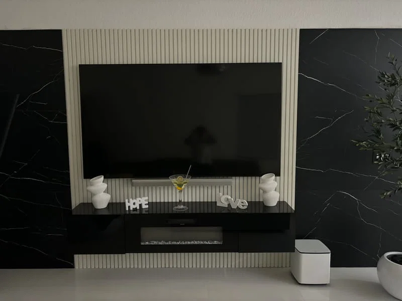 YOUR ALUMINUM MEDIA WALL