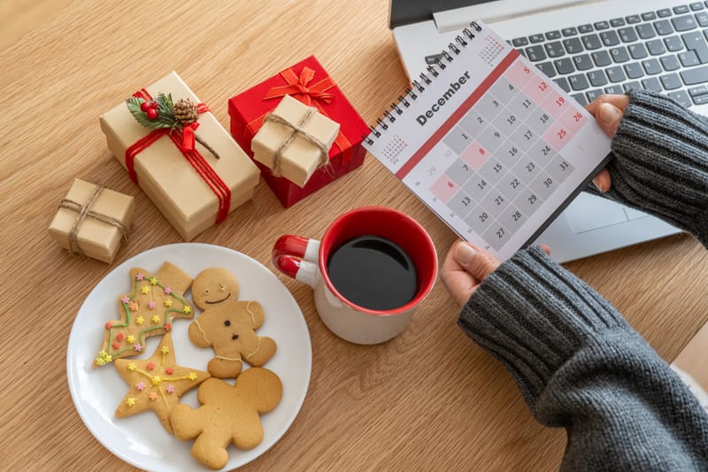 5 People Who Deserve a Mobile Massage This Christmas: Give the Gift of Relaxation