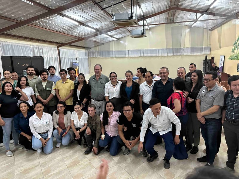 El MAATE y WWF presentaron el Plan de Acción para la conservación de los delfines de río 2025-2035