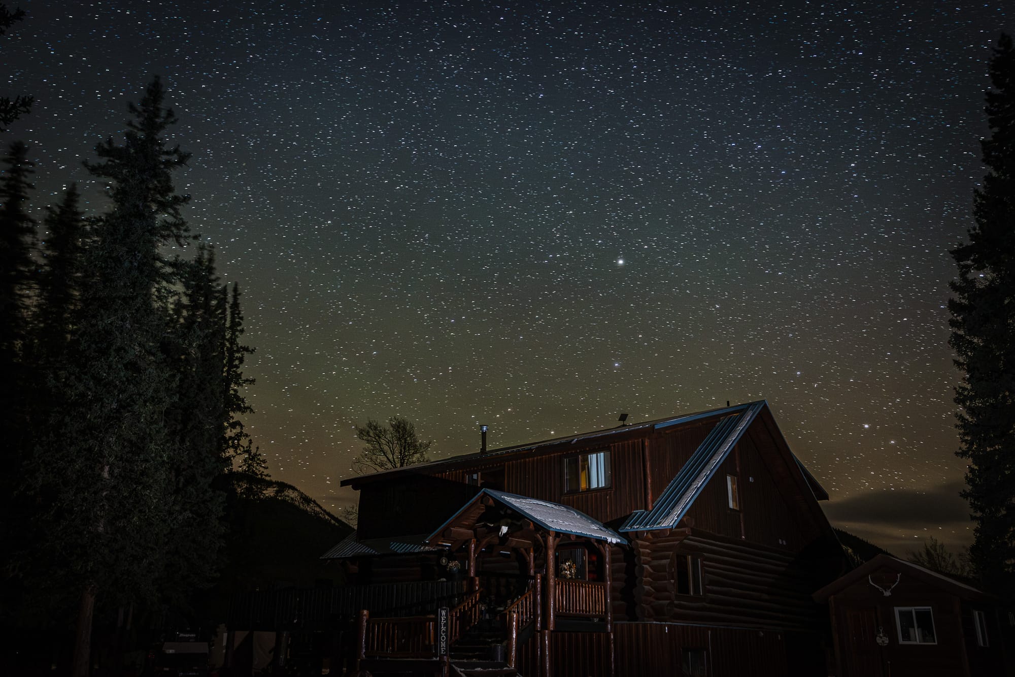 Rock Lake Earth Lodge - Rock Lake Provincial Park, Alberta