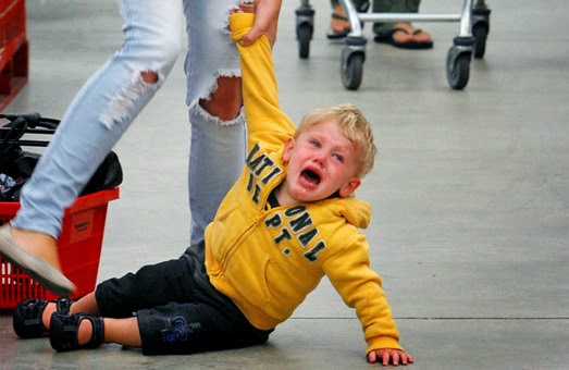 De ce copiii fac tantrumuri doar in prezenta mamei?