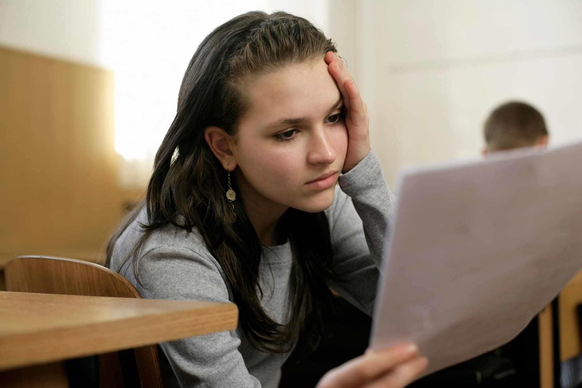 Ultimul an de scoala sau de liceu și presiunea examenelor: cum îți poți sprijini adolescentul