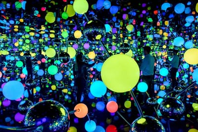 יאיוֹי קוּסאמה | חדר מראות אינסוף | מוזיאון תל אביב לאמנות | ייפתח לציבור ביוני 2025