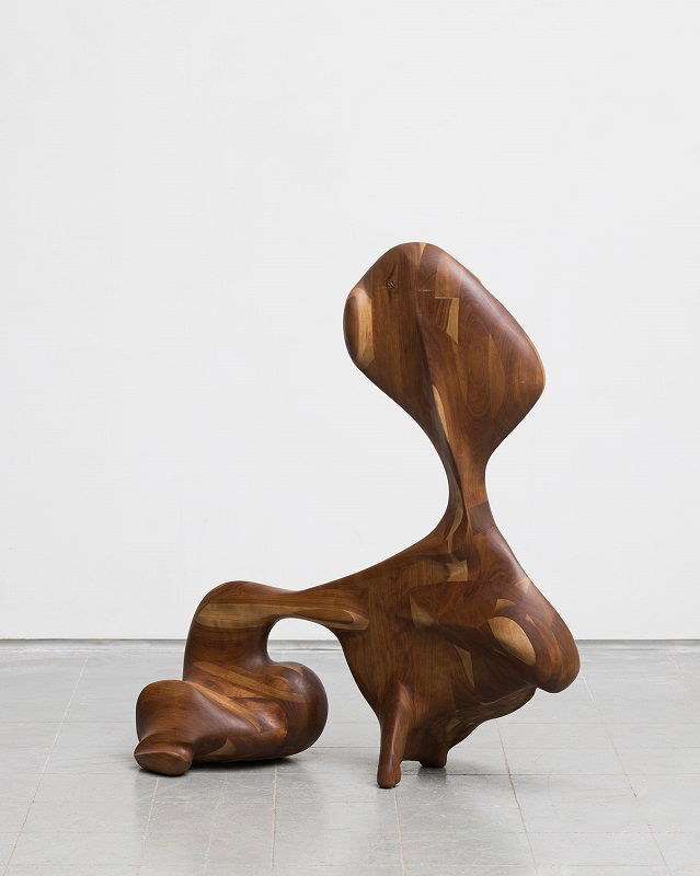 Uriel Miron, Hey Rudy!, 2023, cherry wood, 92x78x36 cm_PH_Elad Sarig