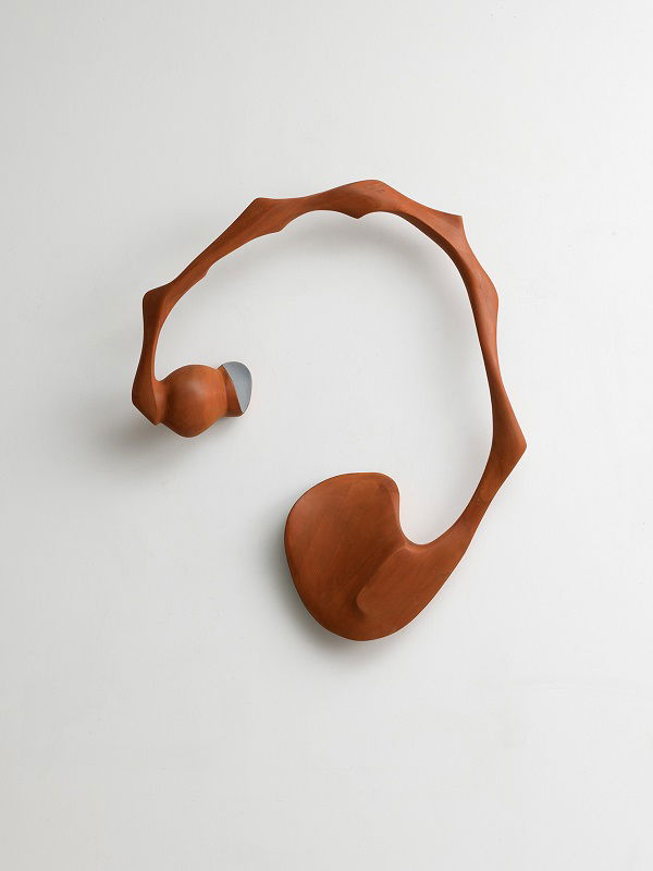 Uriel Miron, Ear-to-Mouthpiece, 2024, maple and paint, 80x68x14 cm