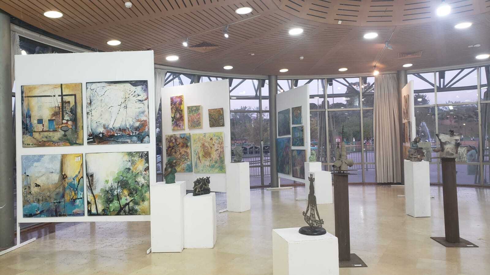 לפאר את הבית באגם, גלריה על האגם רעננה, רוני עוז, גלריית יוצרים