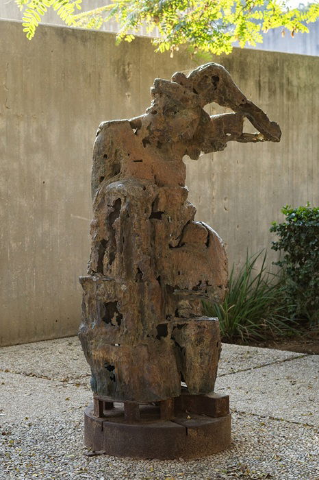 צבי לחמן, לוחמת נחה, 1997, צילום: ליאור יגר
