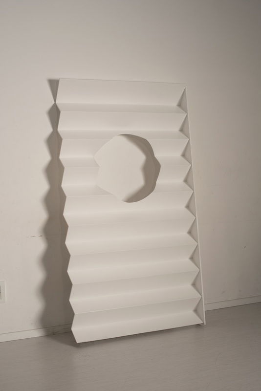 נהיר ברנוביץ', ללא כותרת, 2026, עץ, צילום: עוז ברק