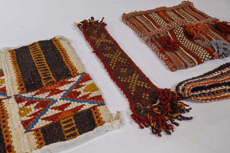 מקבץ אריגים בנול קרקע מקורס אריגה של יעל בית אב, צילום: אלדד כפיר 