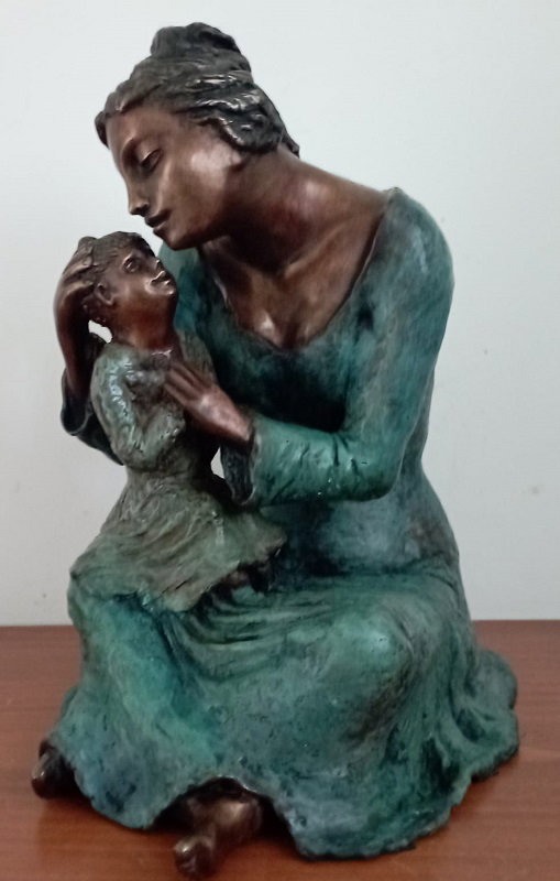 דינה בבאי, ברונזה, גובה 40ס"מ, מחיר: 13,000 ש"ח