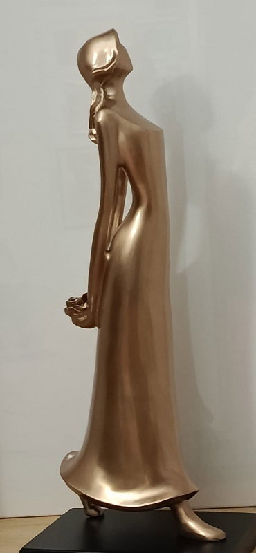 דינה בבאי, ברונזה, גובה 65 ס"מ, מחיר: 13,000 ש"ח