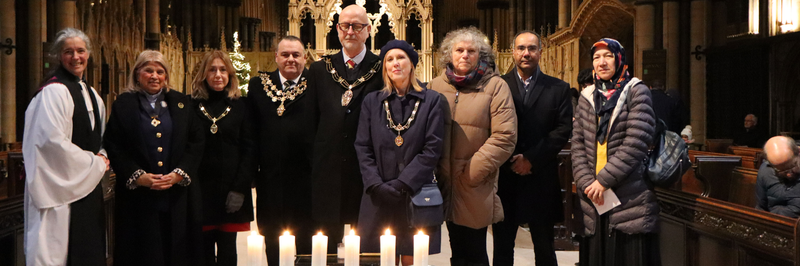 Holocaust Memorial Day Commemoration at Lincoln Cathedral Monday - T...
