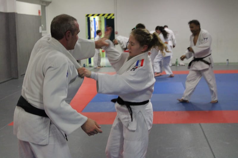 Remise ceinture noire Angèle - 02/12/25