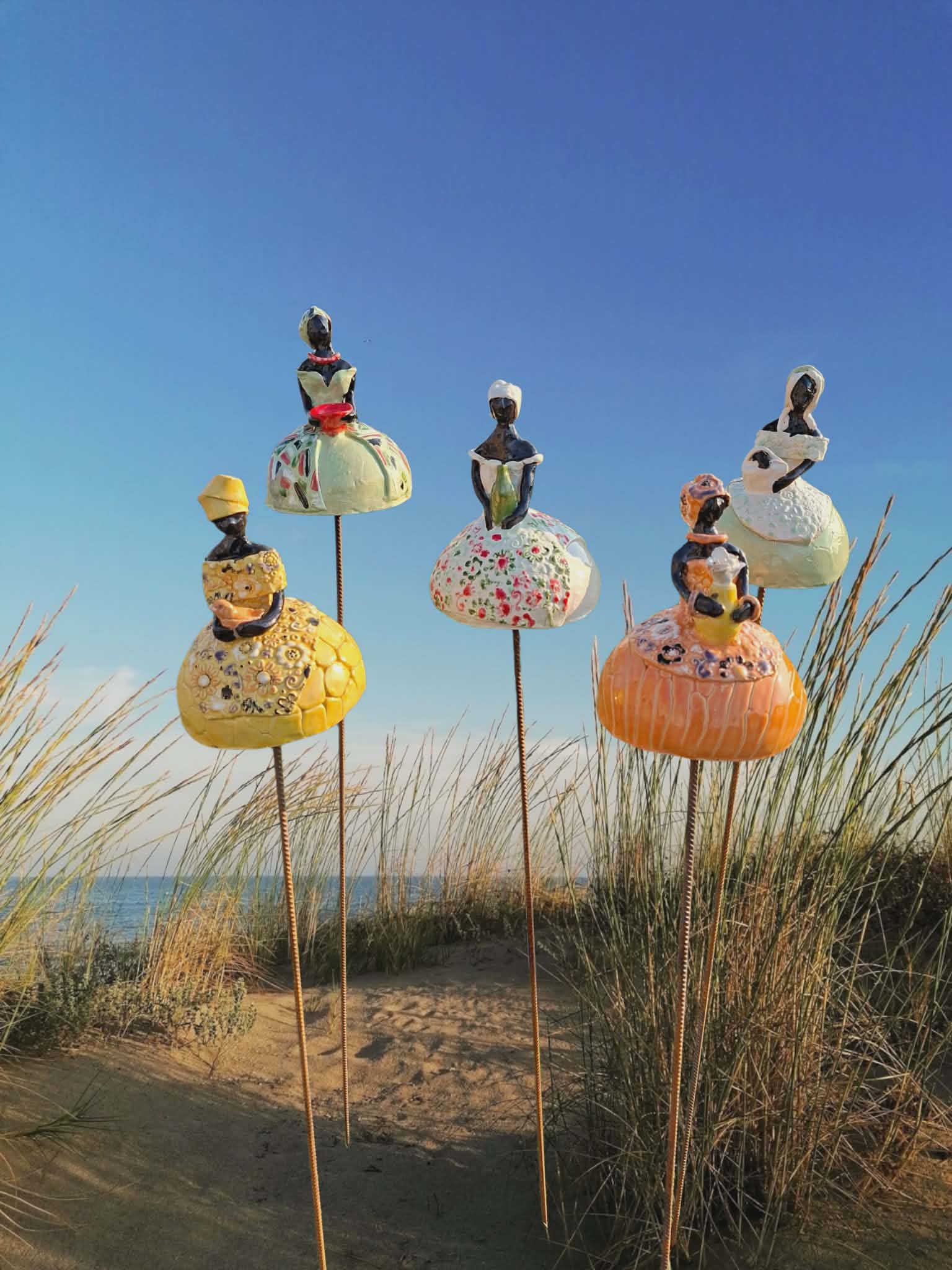 Dames om uw tuin op te vrolijken