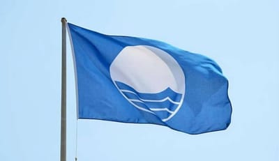 Γαλάζιες Σημαίες: Πρώτη για ακόμη μία χρονιά η Χαλκιδική- 19 γαλάζιες σημαίες στον Δήμο Ν. Προποντίδας