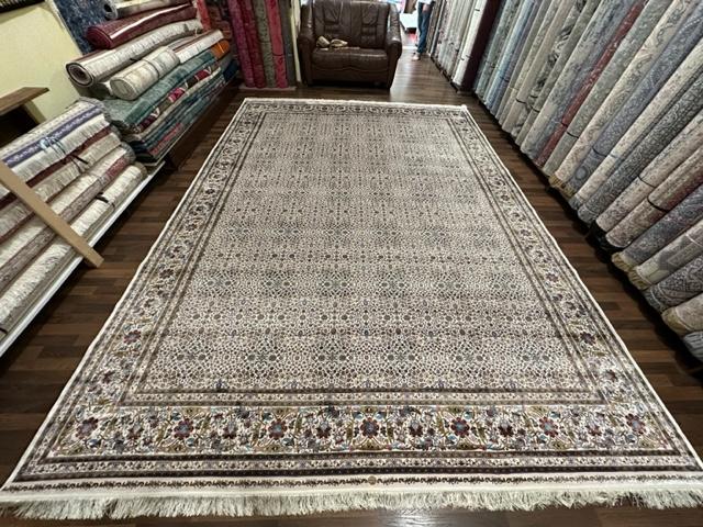 Code: 2332402  Size: 400 X 300 cm  Price Euro: 17 000