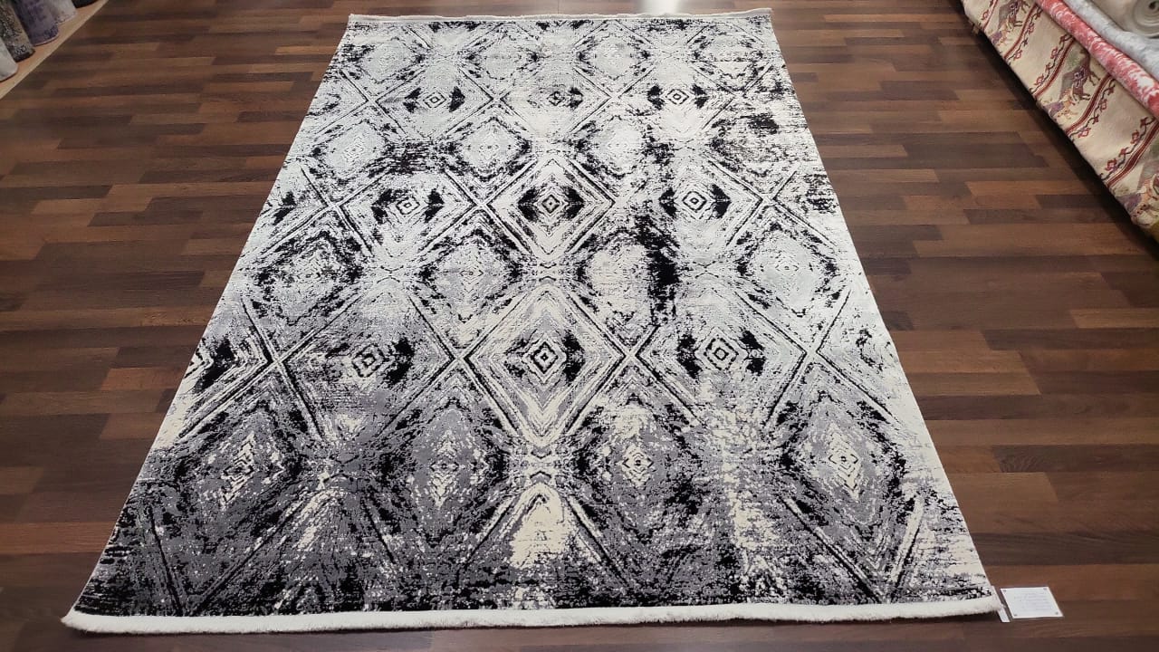 Code: 2347535   Size: 230 X 160 cm  Price Euro: 3100