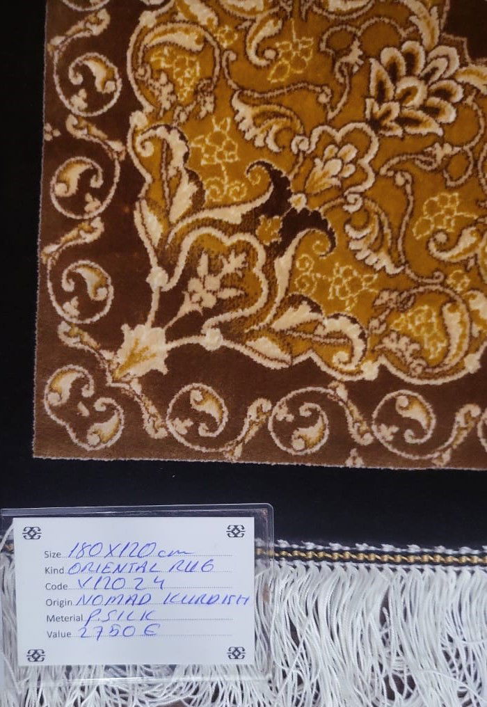 Oriental Rug   Code: V12024   Size: 180 x 120cm  Price Euro: 2750