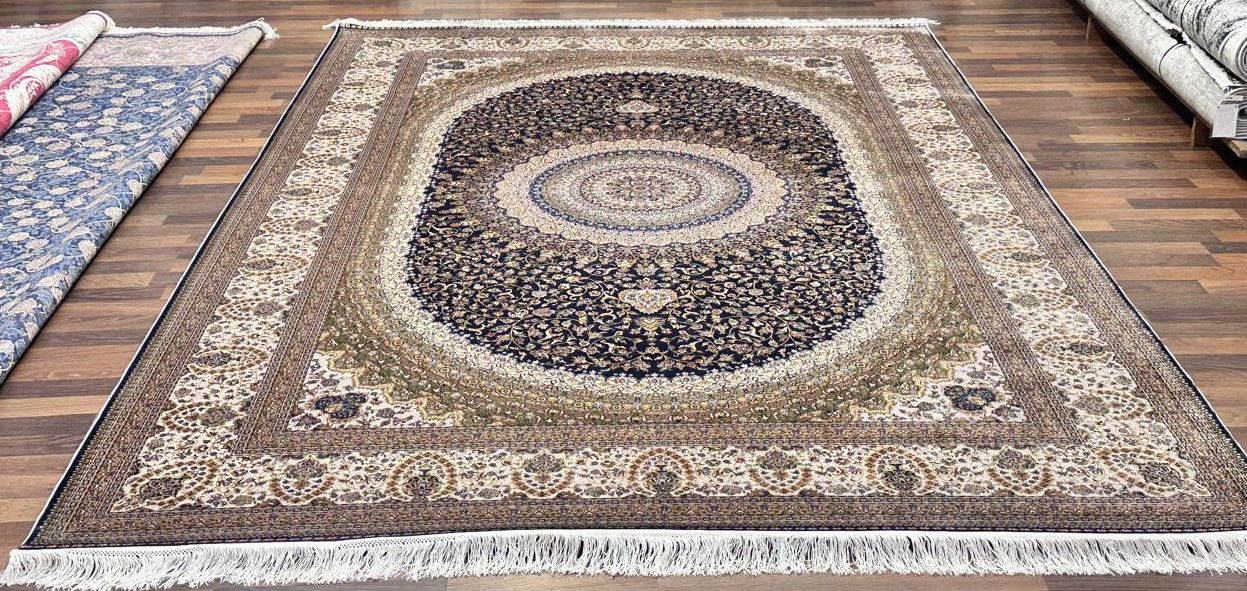 Code: 2316234  Size: 200X300   Price Euro: 8400