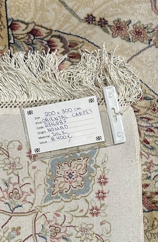 Code:2316287   Size:200x300cm      Price Euro:8400