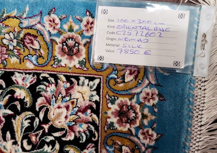       Code: C2572602    Size: 300X200 cm        Price Euro: 7850