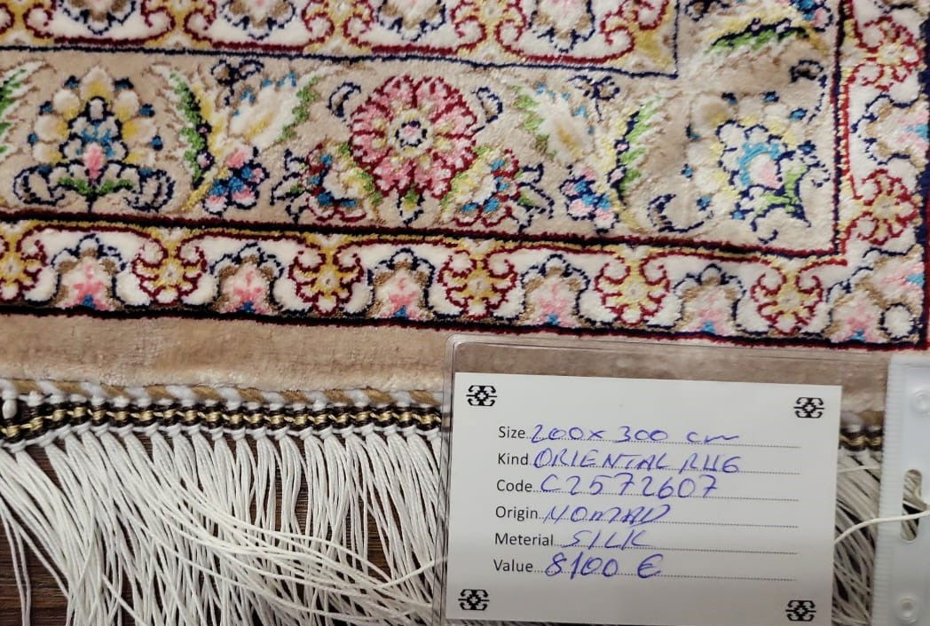 Code:C2572607  Size:300x200 cm   Priece Euro: 8100