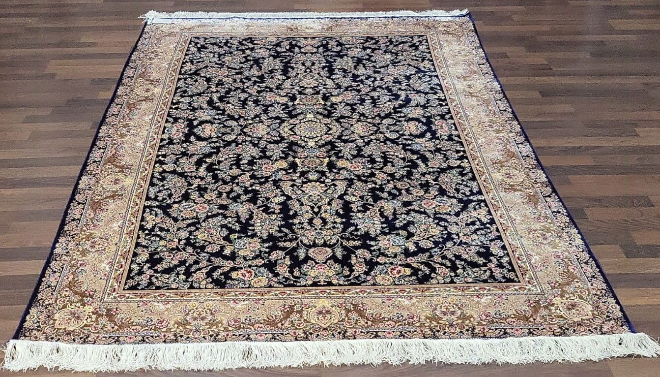 Code: C13017  Size:255x155   Price Euro: 4650