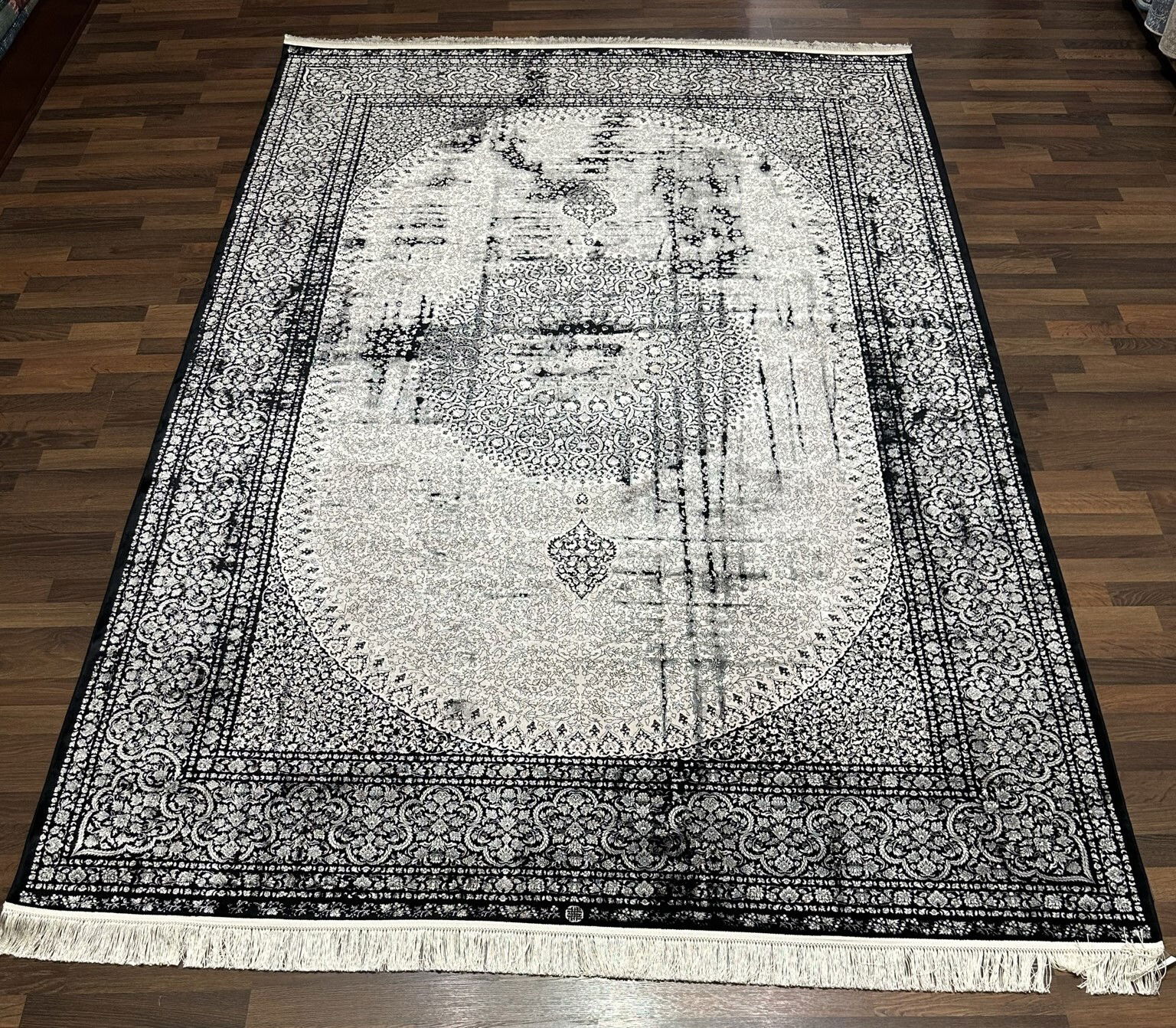 Code: C23162095   Size: 300 X 200 cm  Price Euro: 8650