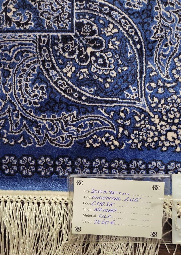 Code: C11038   Size: 300 X 90 cm  Price Euro: 3850