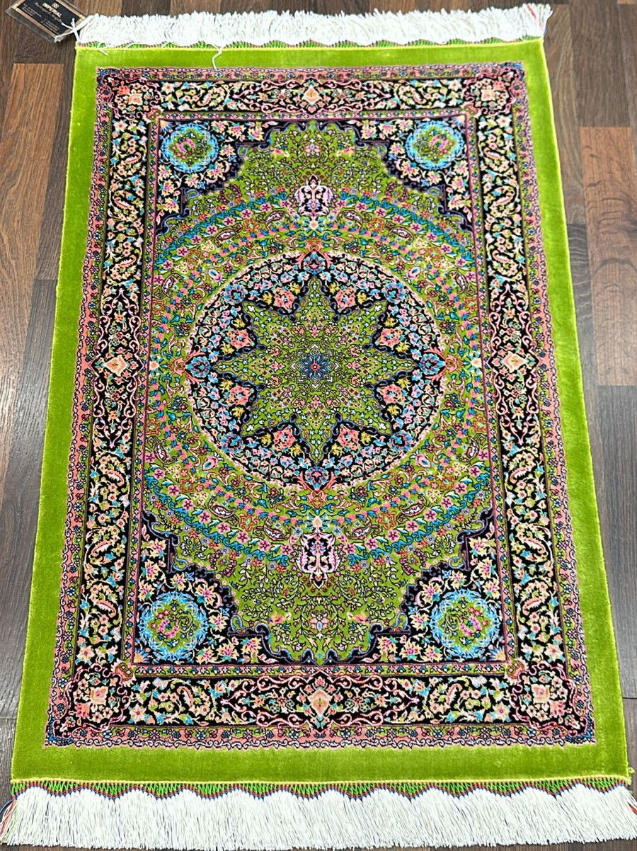 C1307010  Size: 90x60 cm  Price Euro: 1390