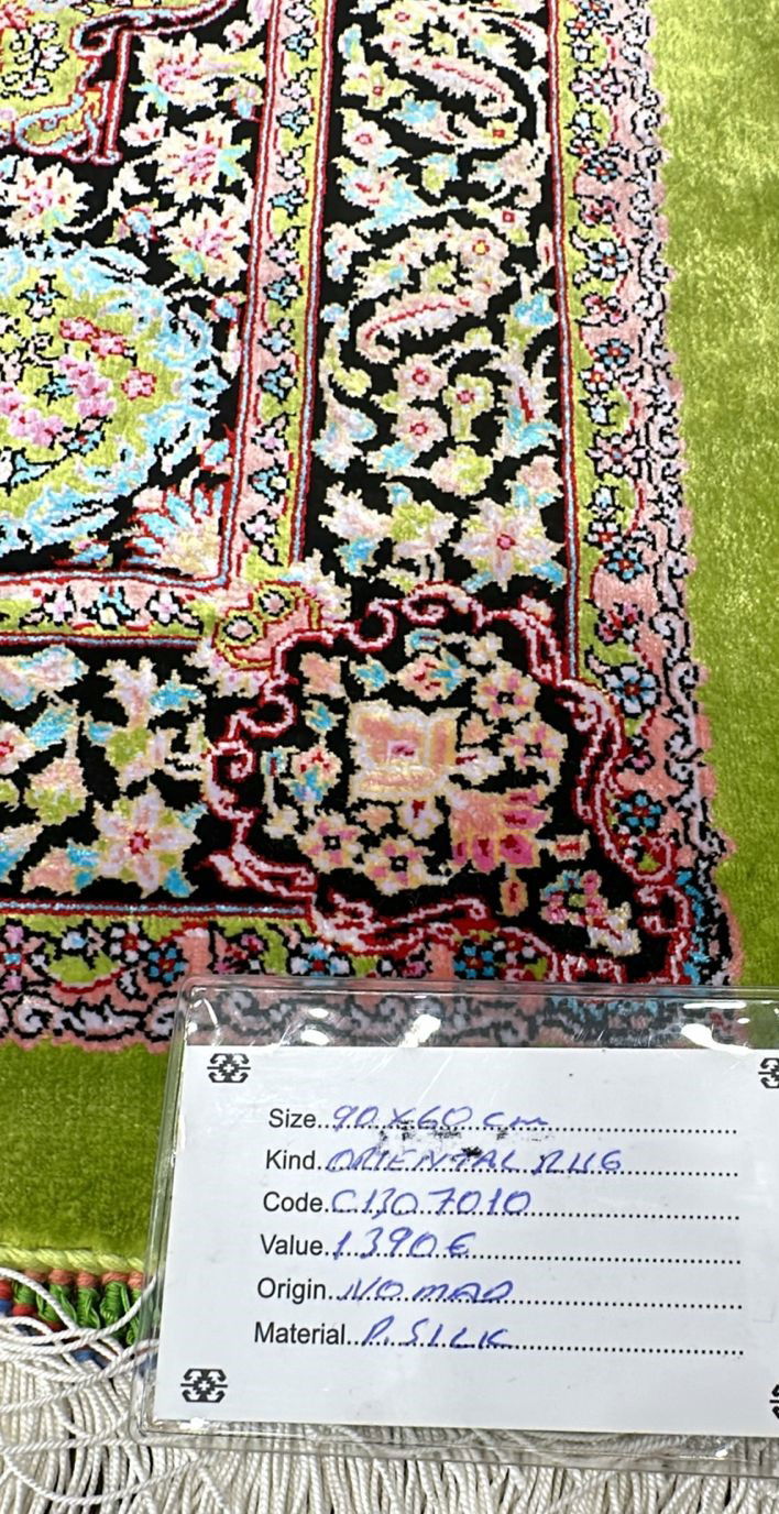 C1307010  Size: 90x60 cm  Price Euro: 1390