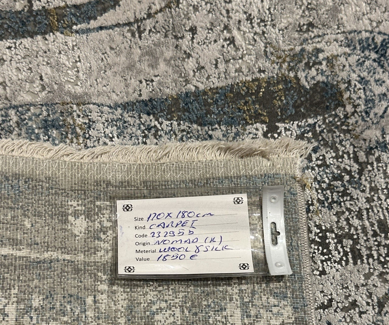 Code:232955   Size: 180 x 120 cm  Price Euro: 1850