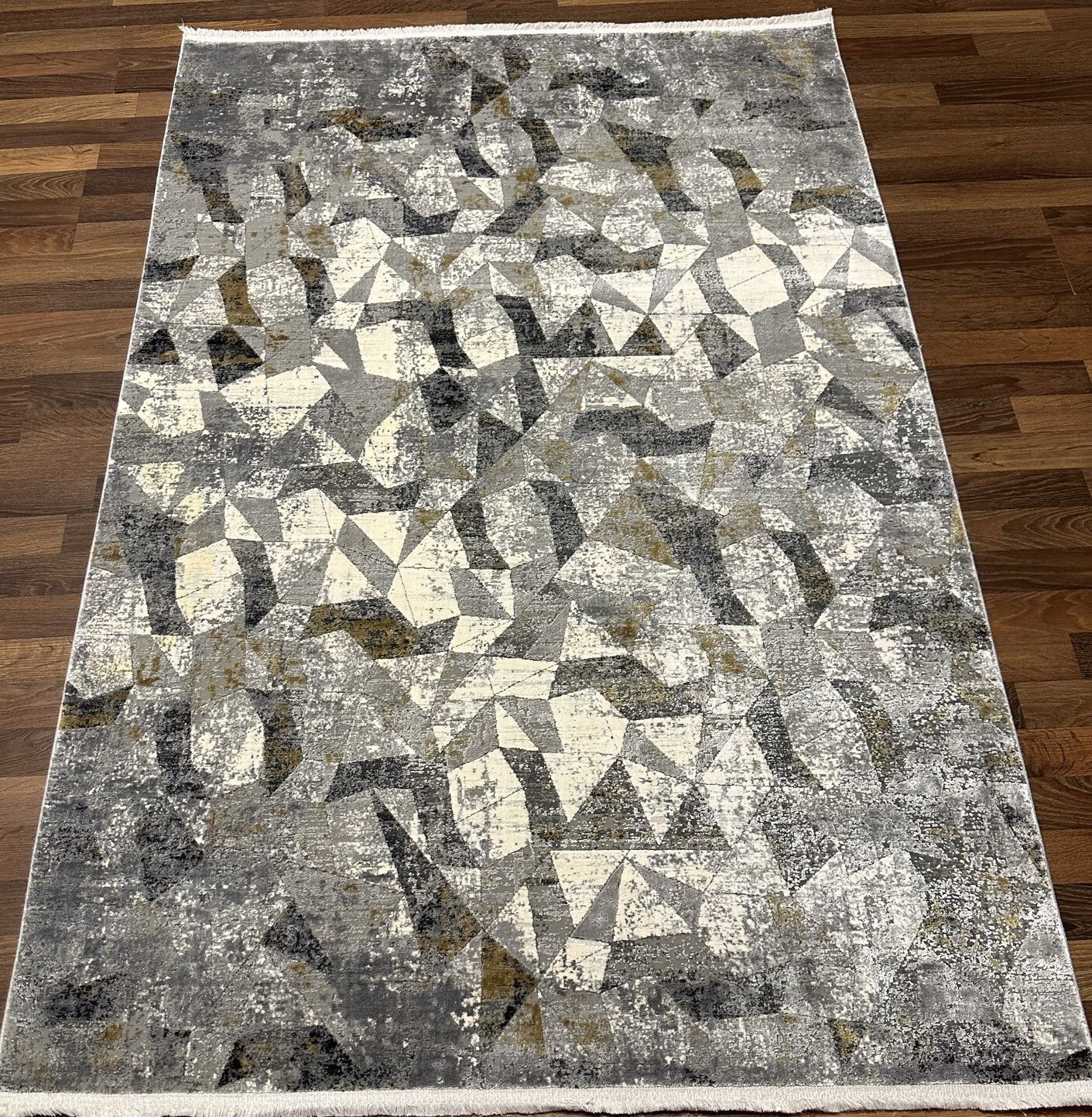 Code:232956  Size: 180 x 120 cm  Price Euro:1850