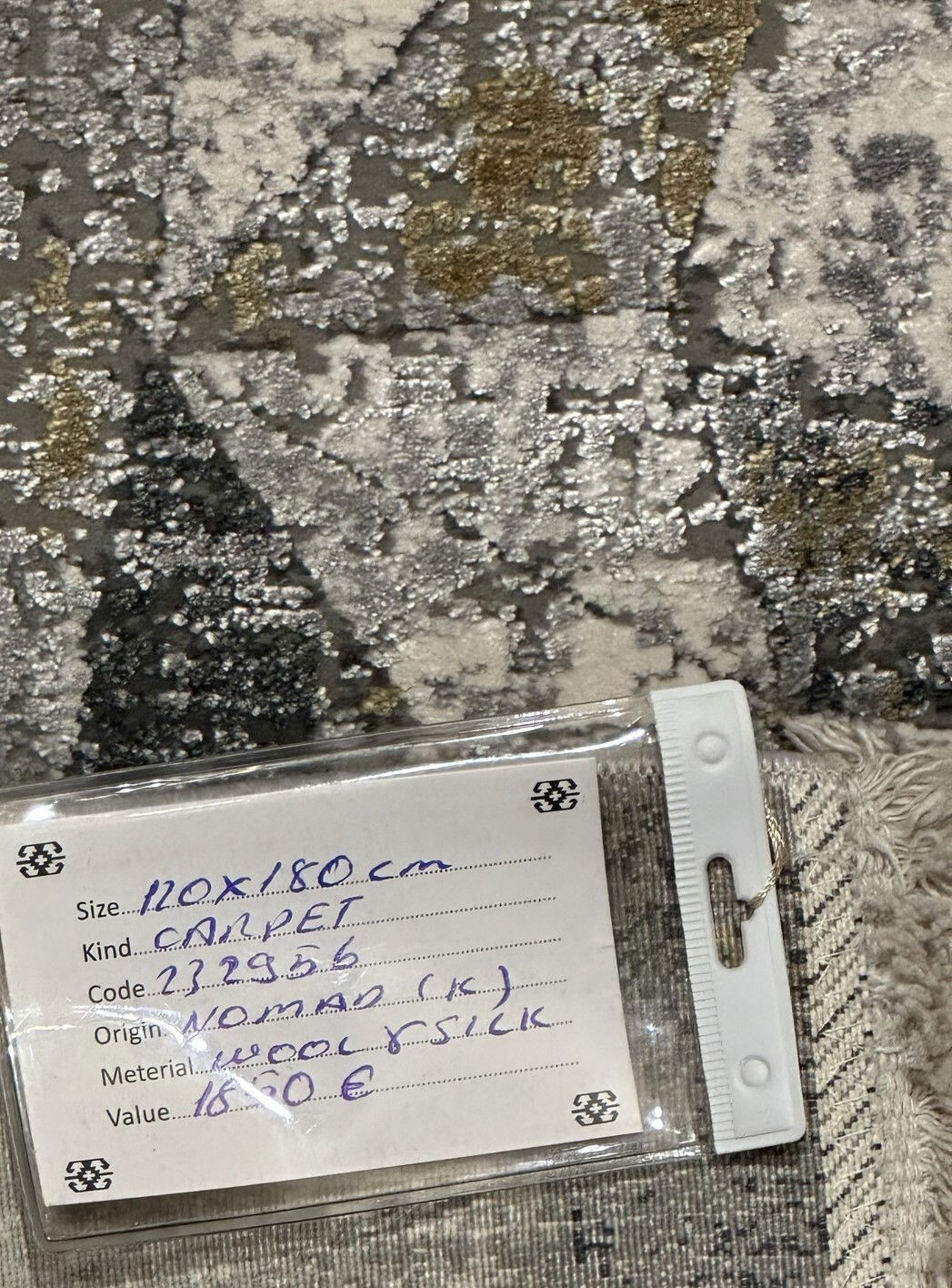 Code:232956  Size: 180 x 120 cm  Price Euro:1850