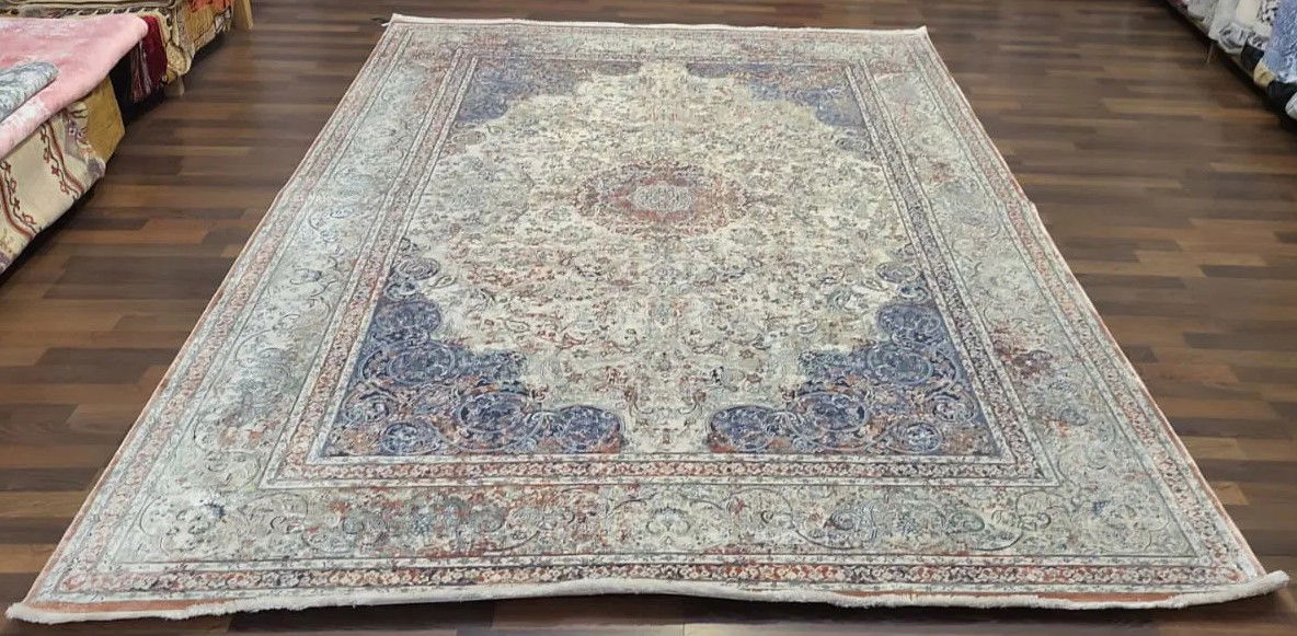 Code: L63829   Size: 290 x 200 cm  Price Euro: 8450