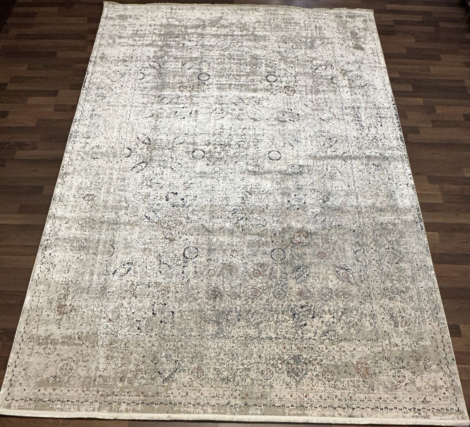 Code: L37709   Size: 290 x 200 cm    Price Euro: 4800