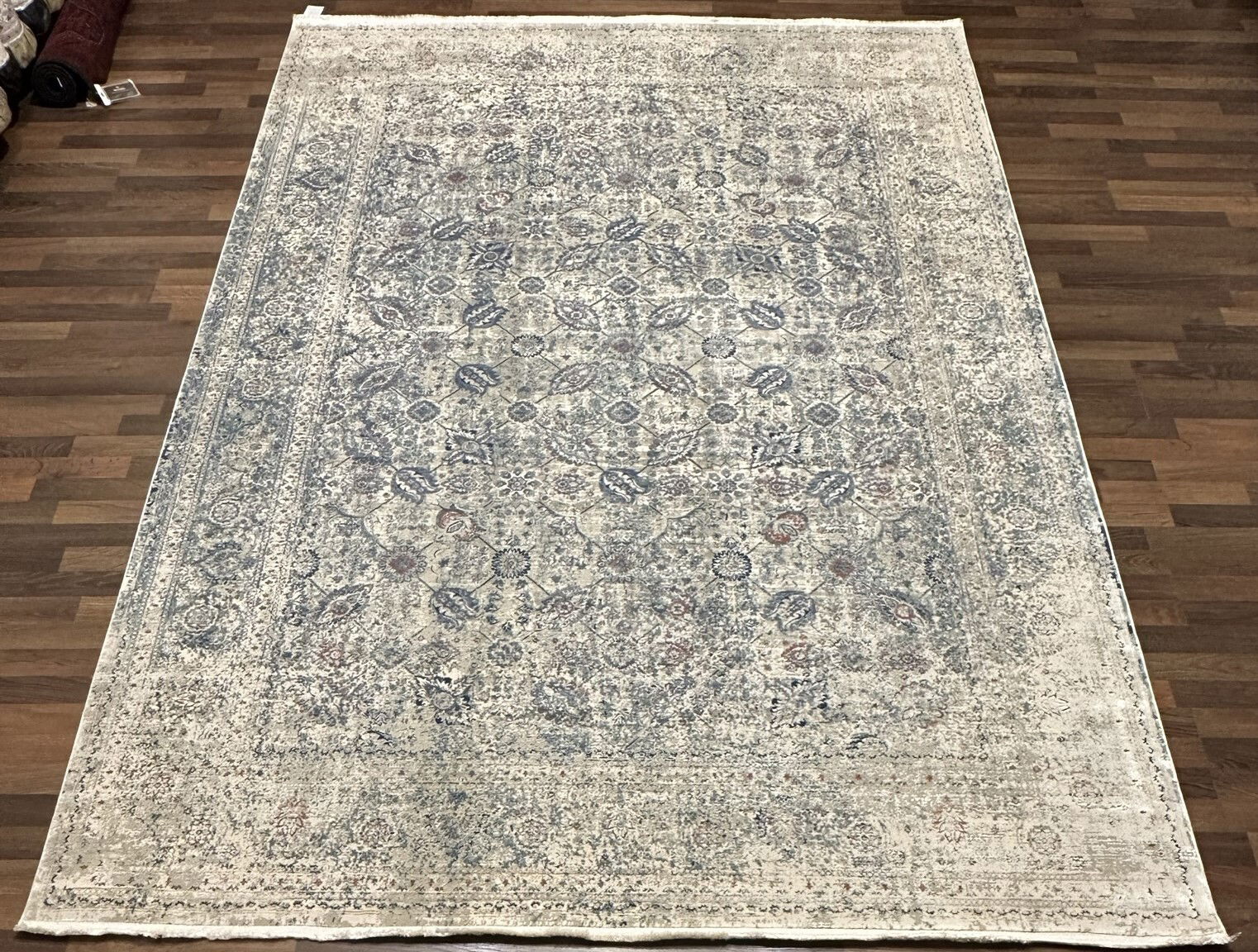 Code: L37709   Size: 290 x 200 cm    Price Euro: 4800