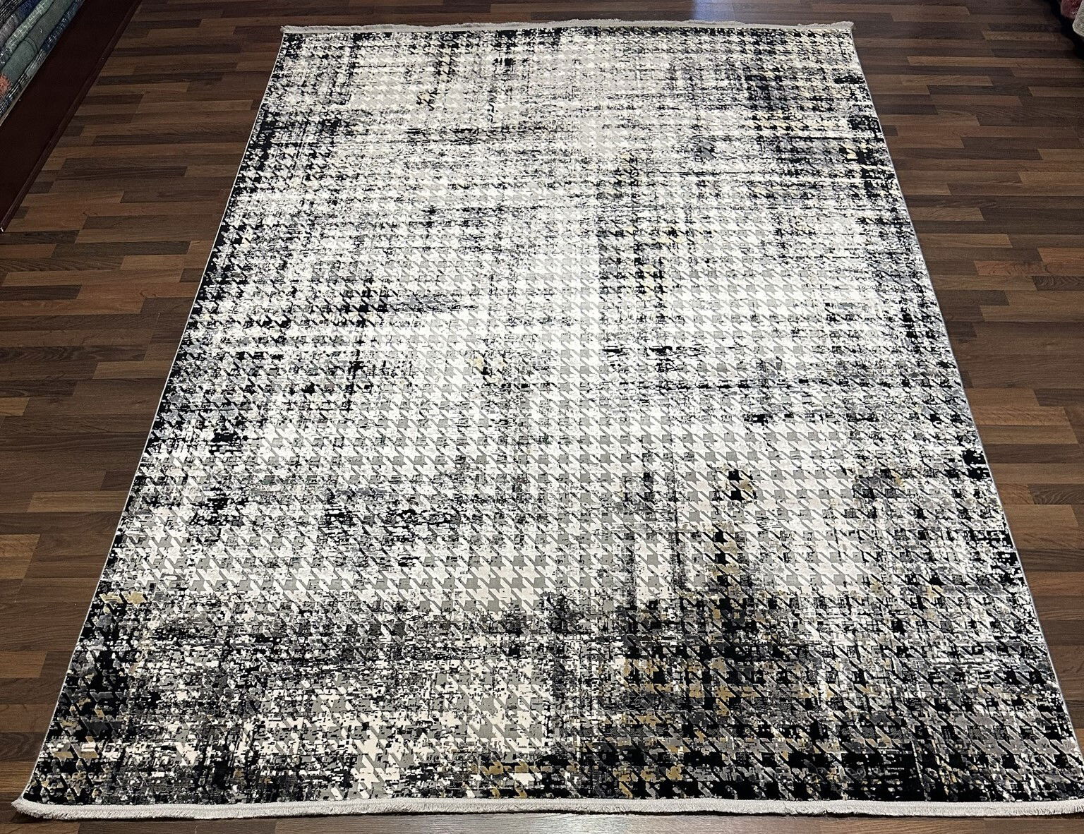 Code:L110320   Size: 290 x 200 cm  Price Euro: 6000