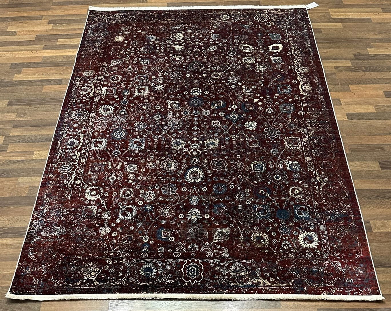 Code: 234755 Size: 230 x 160 cm  Price Euro: 3650