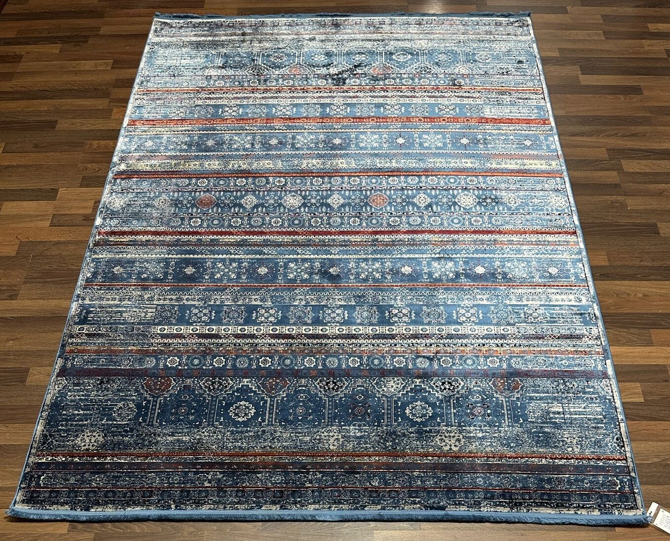 Code:234759  Size: 230 x 160 cm  Price Euro: 3650