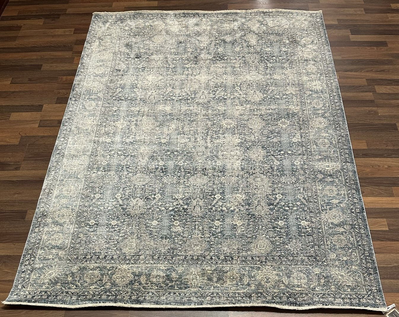 Code: 2347529  Size: 230 X 160 cm  Price Euro: 2900