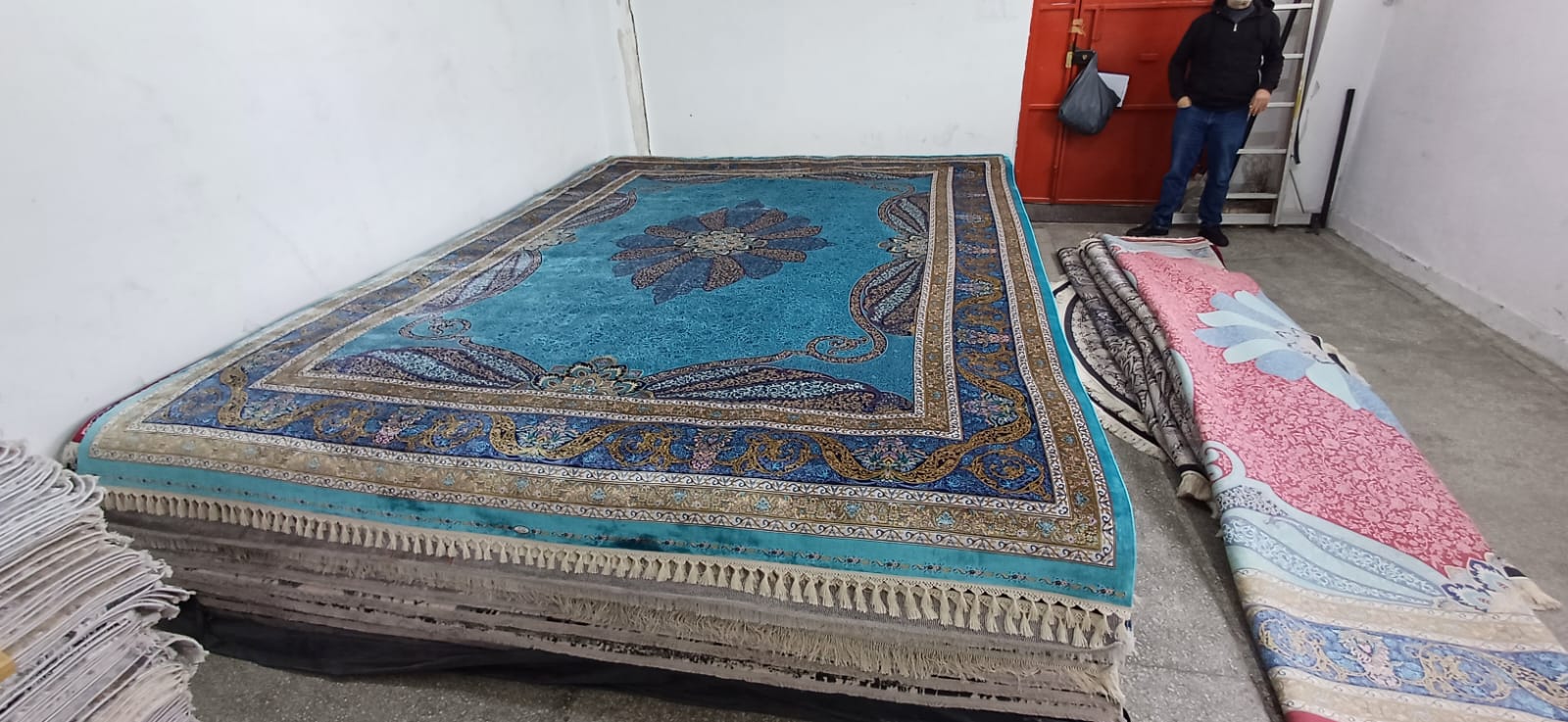 Code: C130251 Size: 4.00 X 3.00 cm Price Euro: 18250